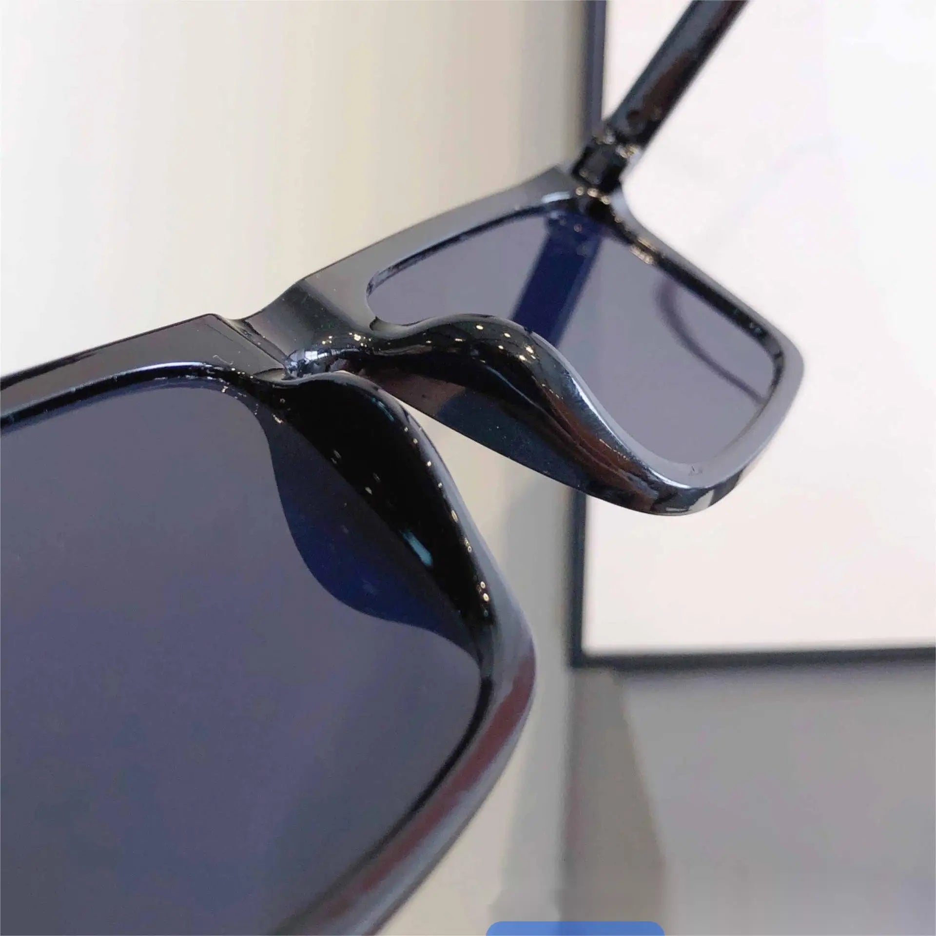Anti-UV Sunglasses