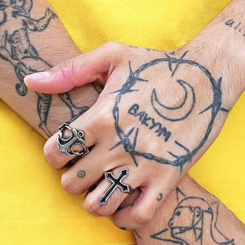 Retro Black Cross Ring