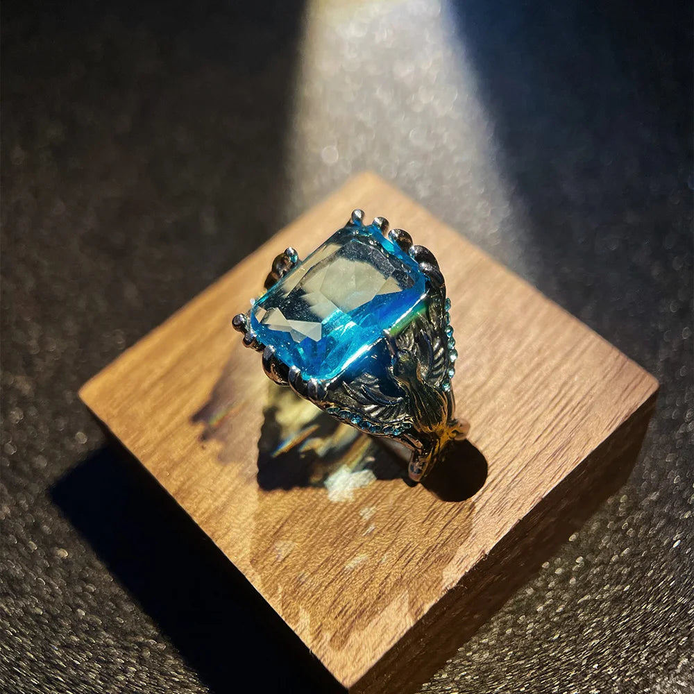 Retro Dragon Claw Golden Eagle Blue Gem Ring