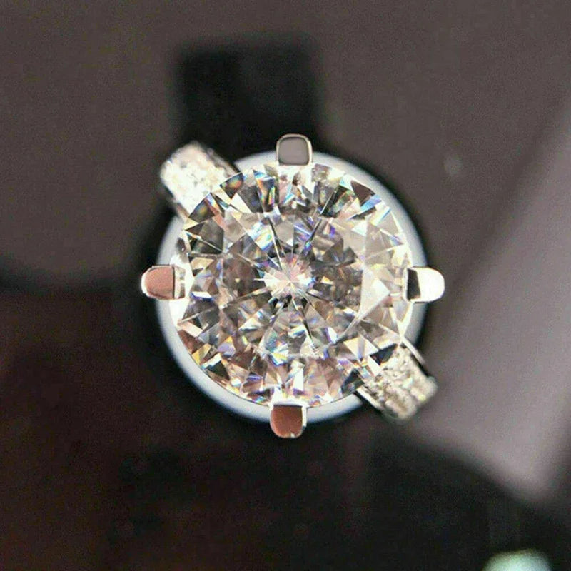 Huitan Classic Engagement Ring