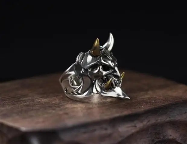 Retro Prajna Mask Ring