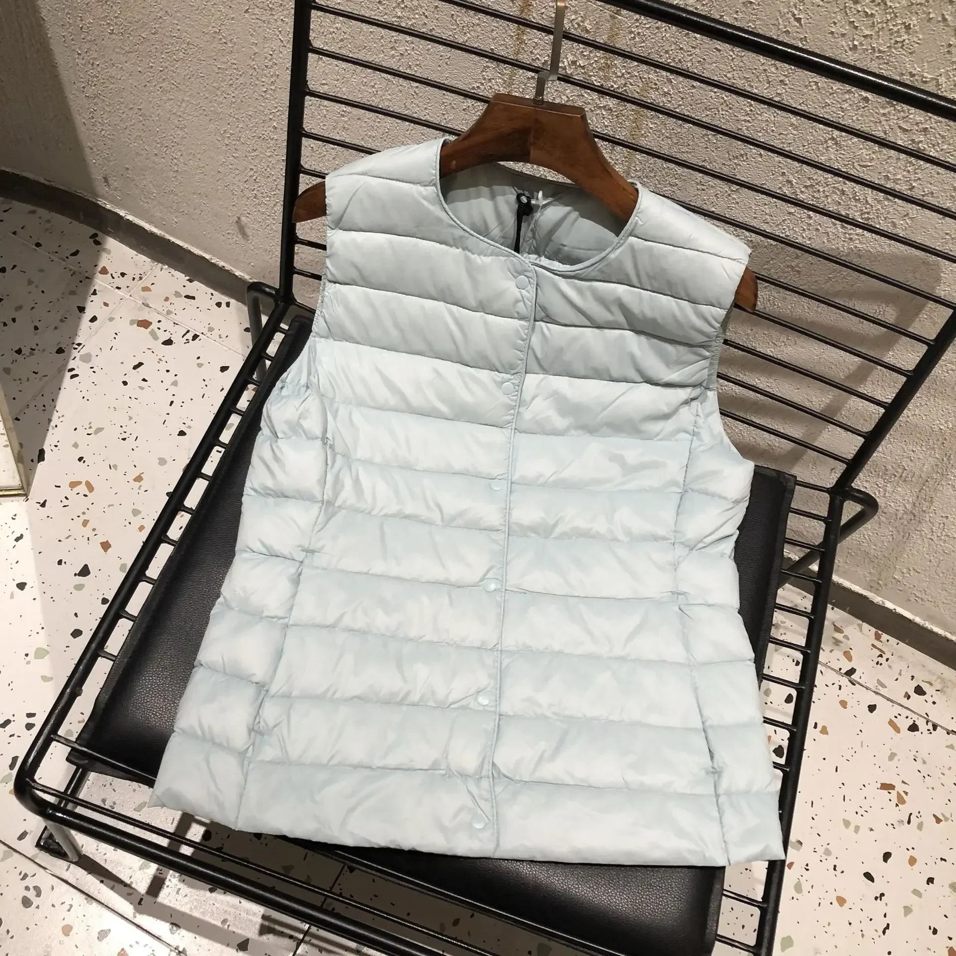 2025  Women Sleeveless Puffer Jacket