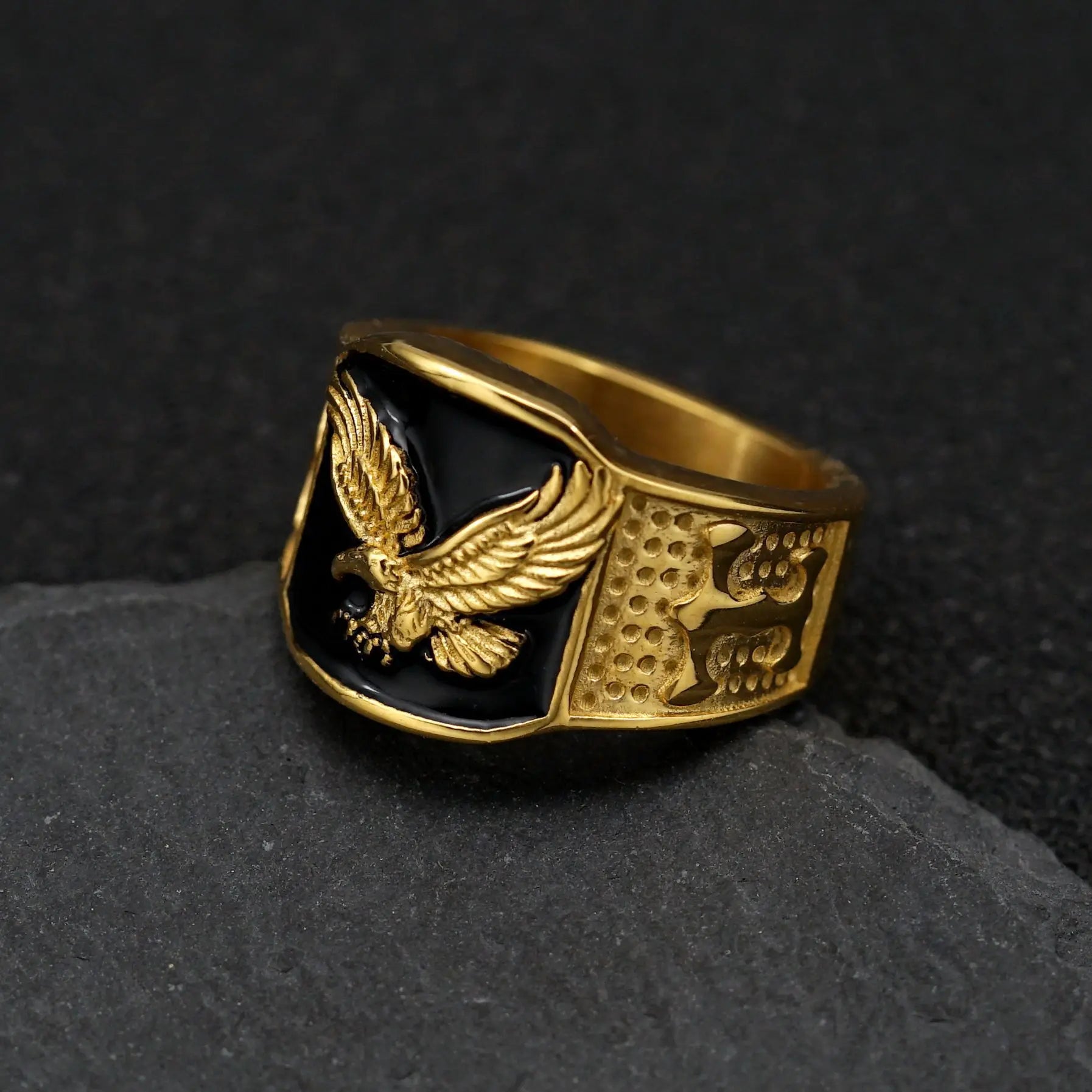Domineering gold color stainless steel Eagle Ring