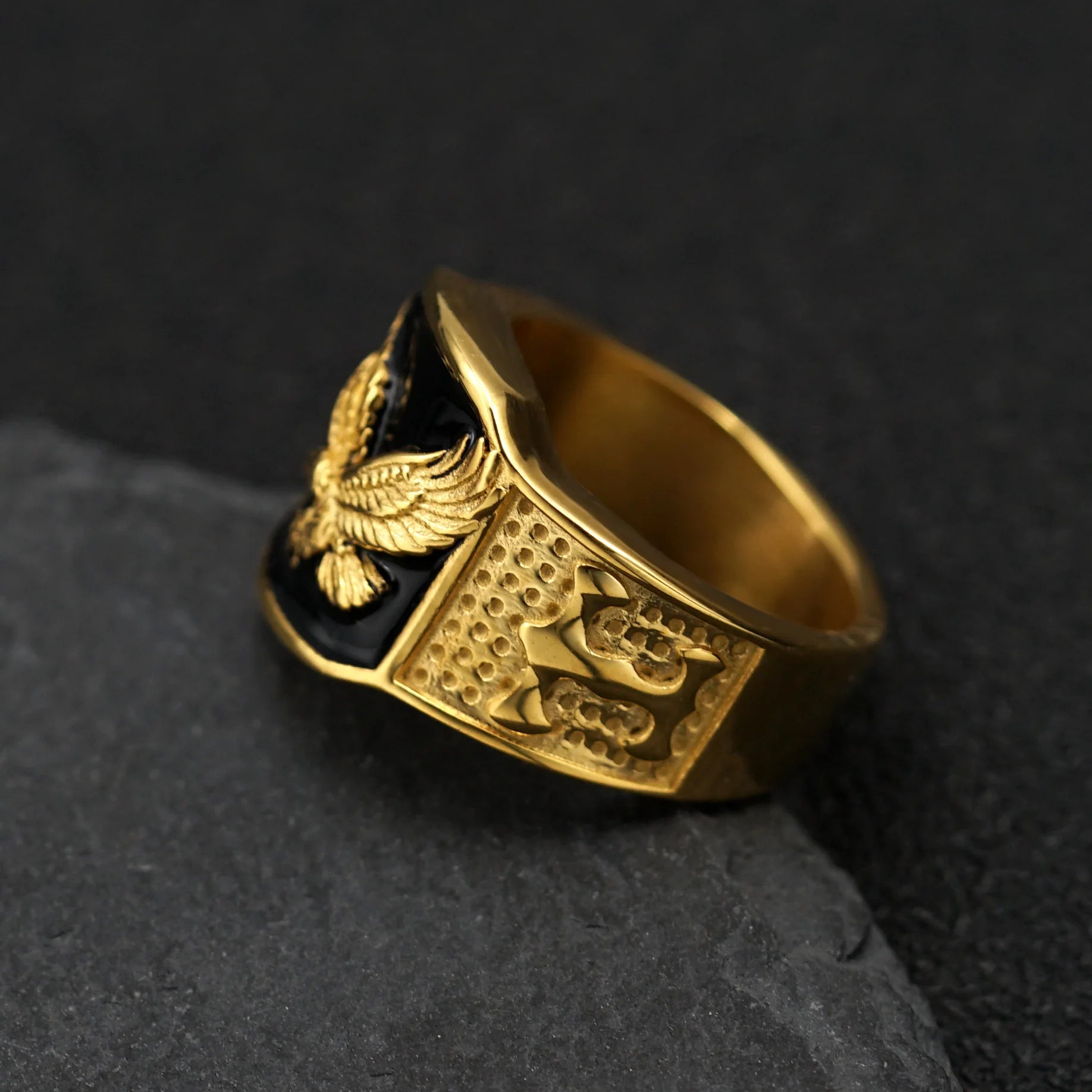 Domineering gold color stainless steel Eagle Ring