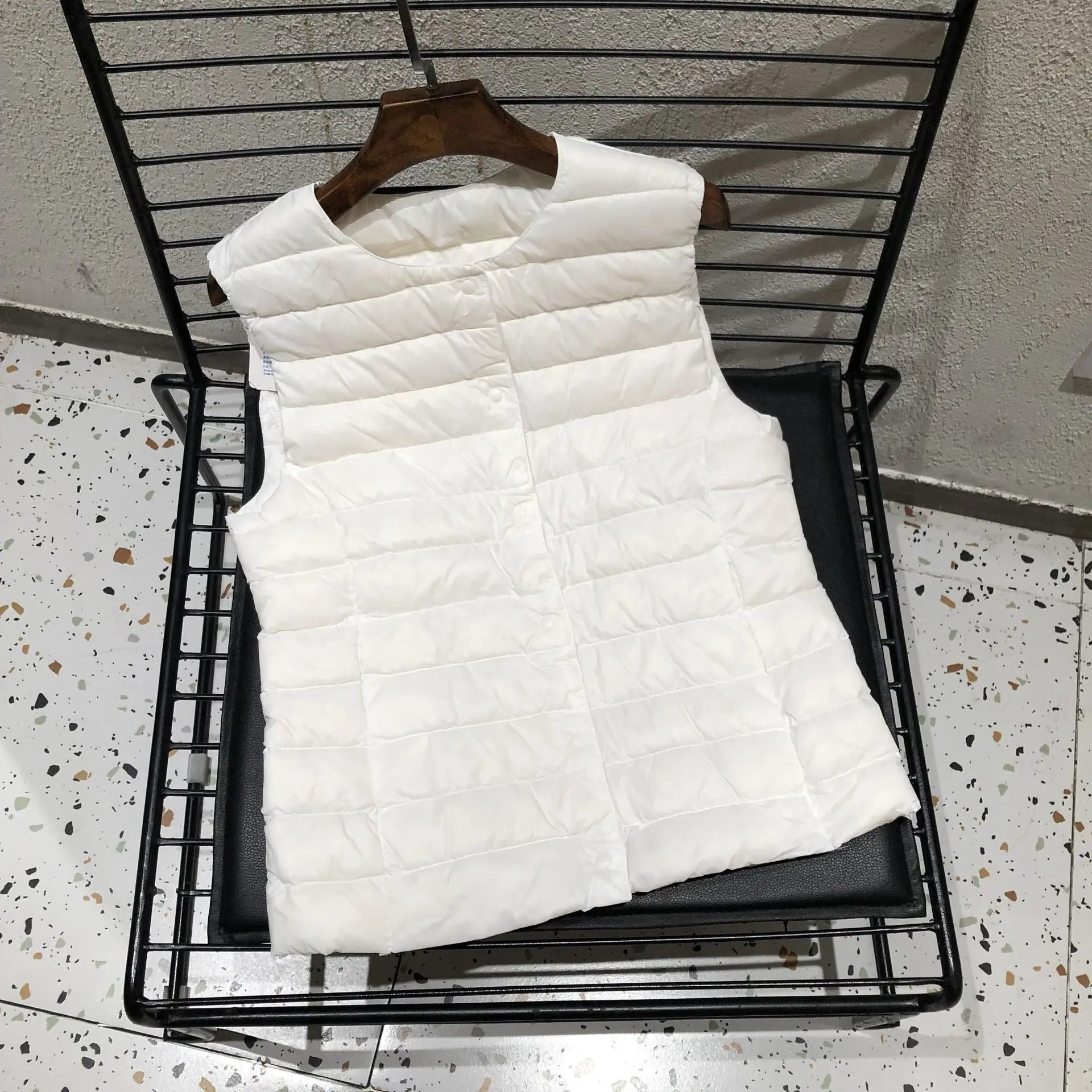 2025  Women Sleeveless Puffer Jacket