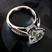 Huitan Classic Engagement Ring