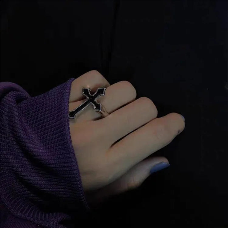 Retro Black Cross Ring