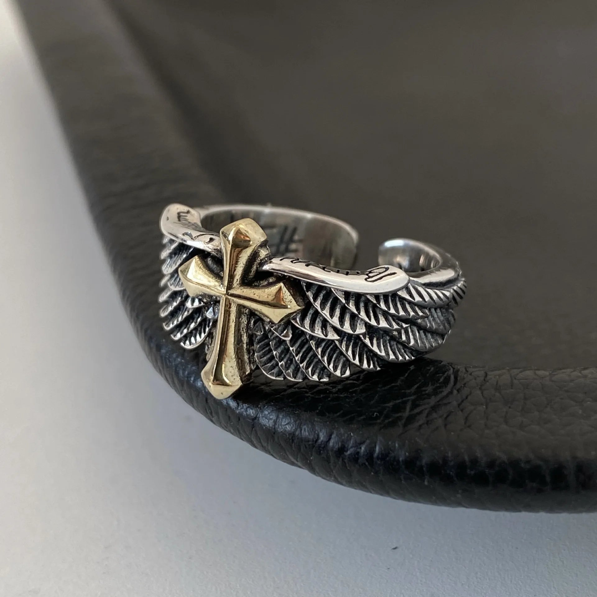 Retro Cross Feather Graffiti Ring