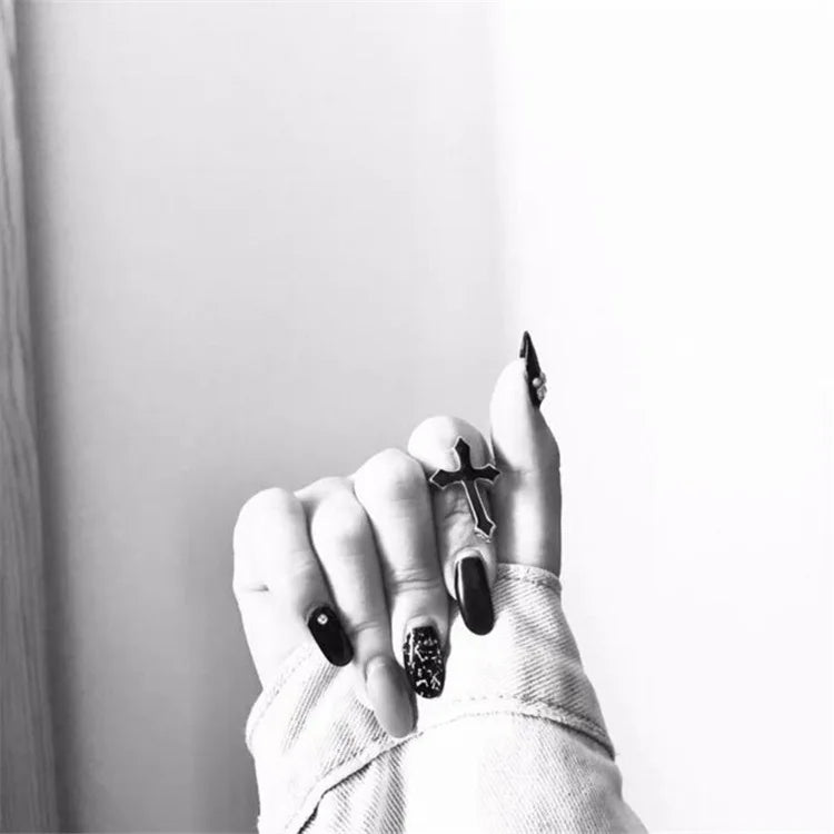 Retro Black Cross Ring