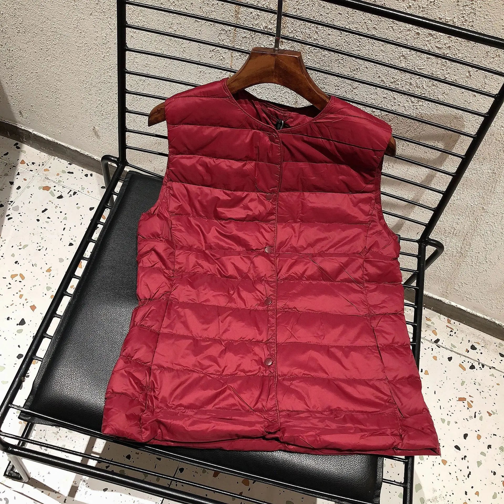 2025  Women Sleeveless Puffer Jacket