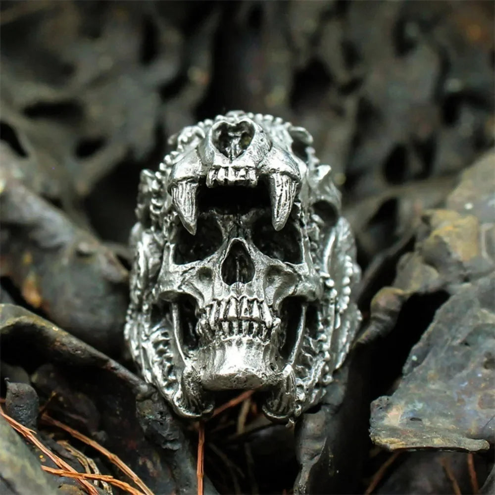 Retro Domineering  Skull Ring