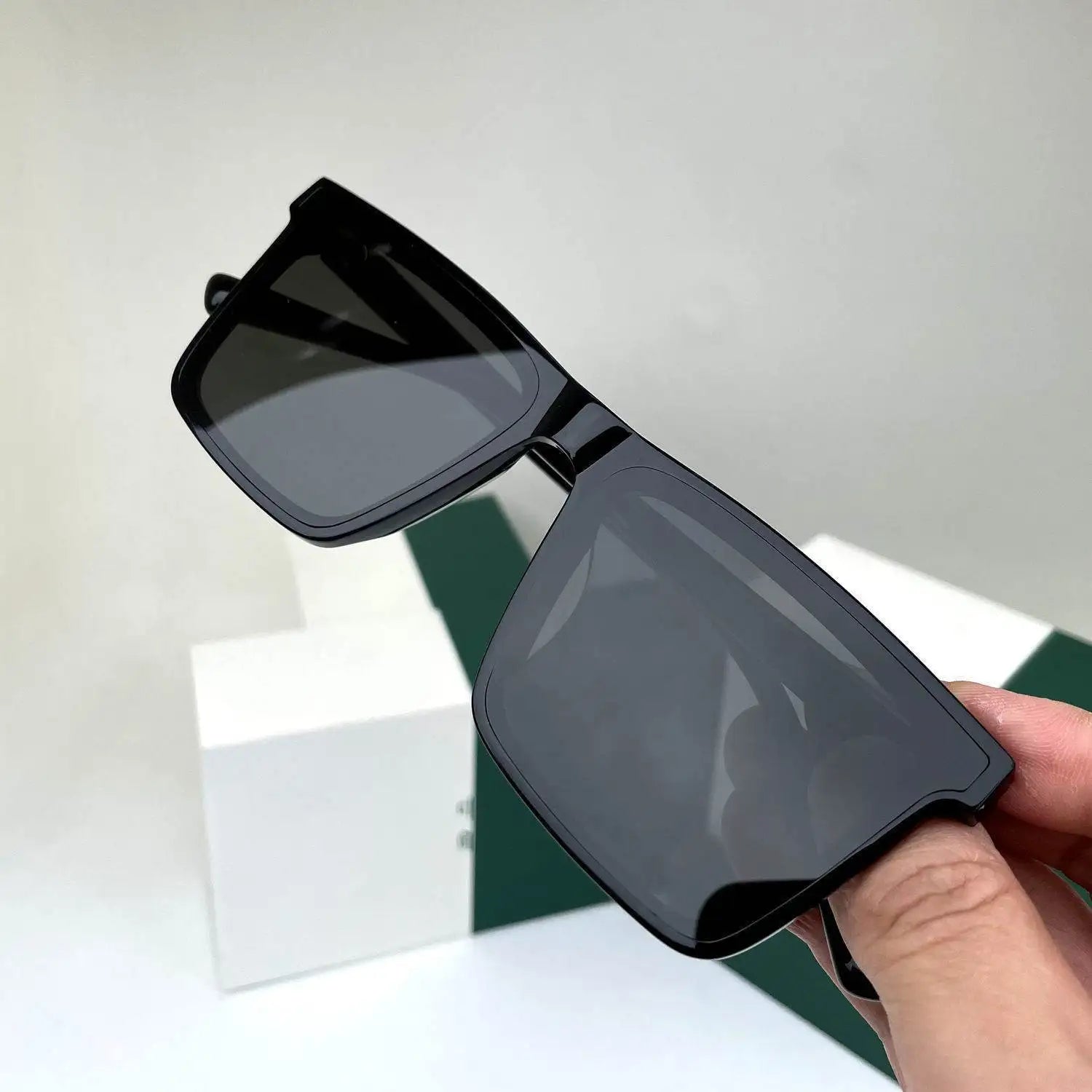Anti-UV Sunglasses