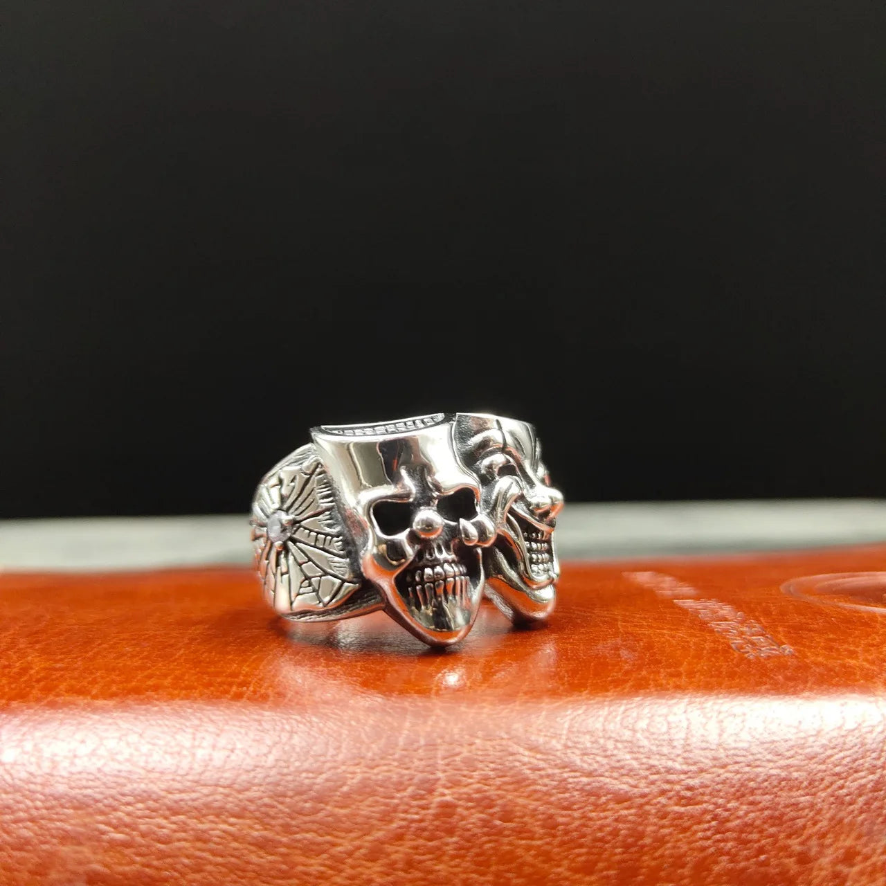 Retro Two Face Joker Ring